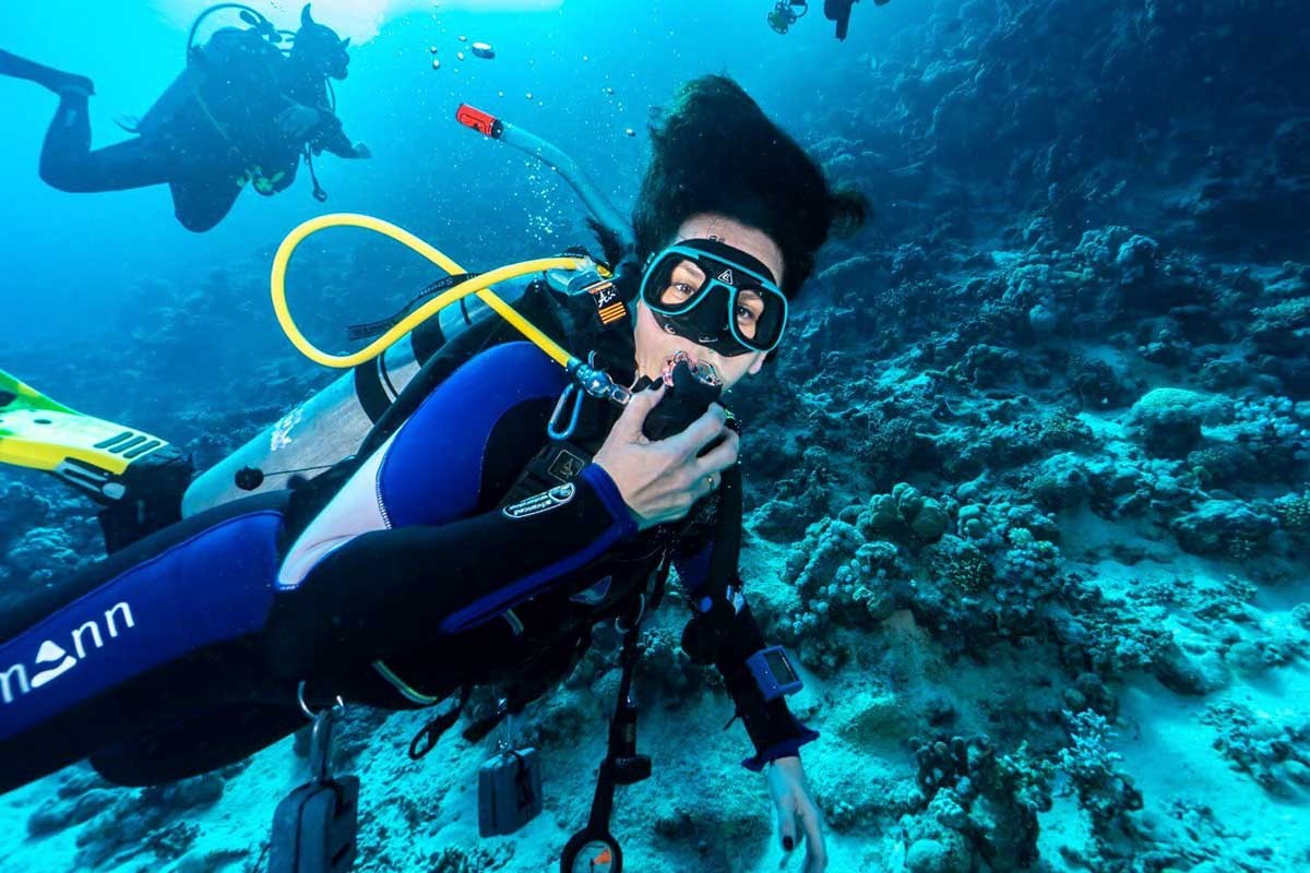how old do you have to be to scuba dive